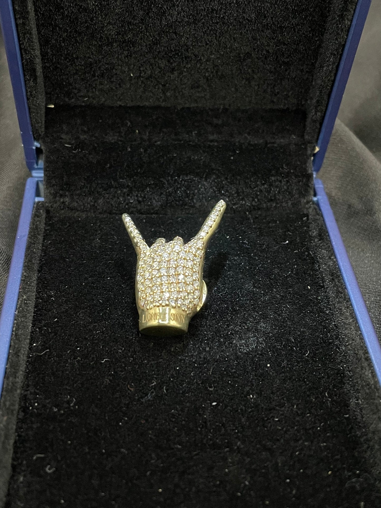 Custom Diamond Hand